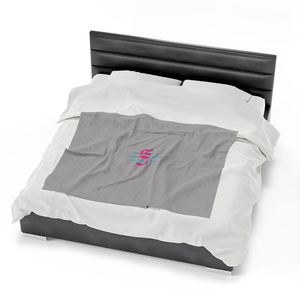 Lifestyle International Realty Velveteen Plush Blanket