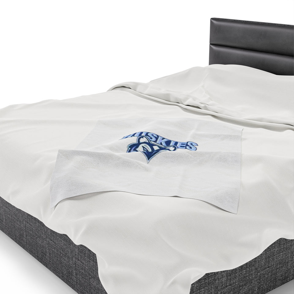 Hunter Huss HS Velveteen Plush Blanket