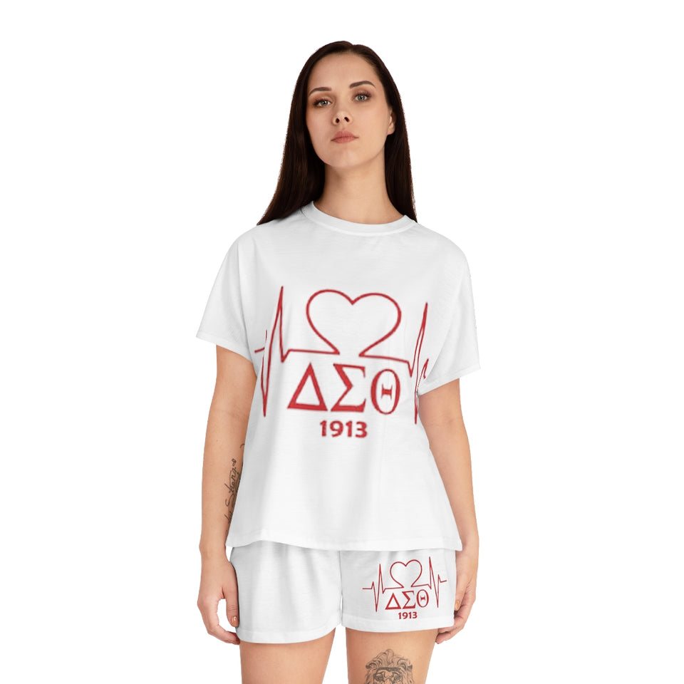 Delta Heartbeat Women's Short Pajama Set (AOP)