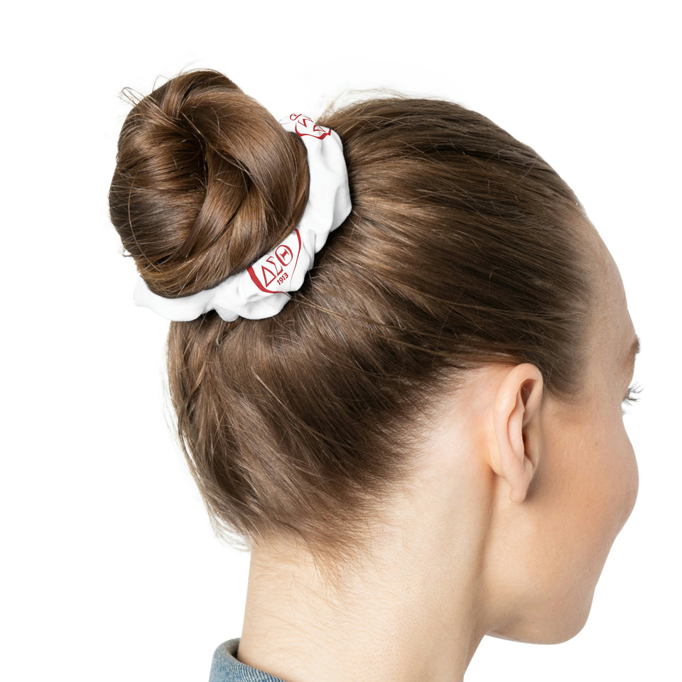 DST Heart Scrunchie